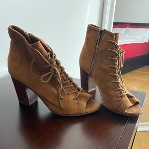 Steve Madden top open booties